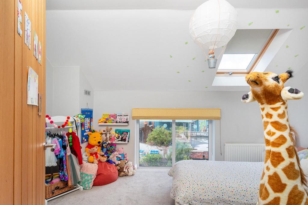 0 S7 FRBR - Bedroom F.jpg