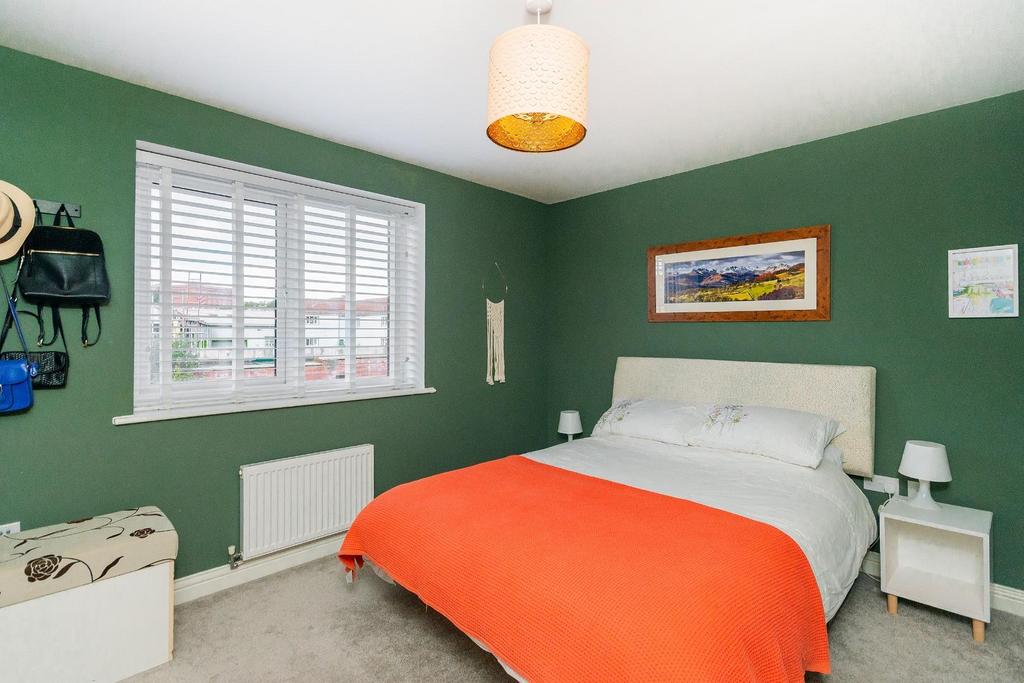 0 S7 FRBR - Bedroom B.jpg