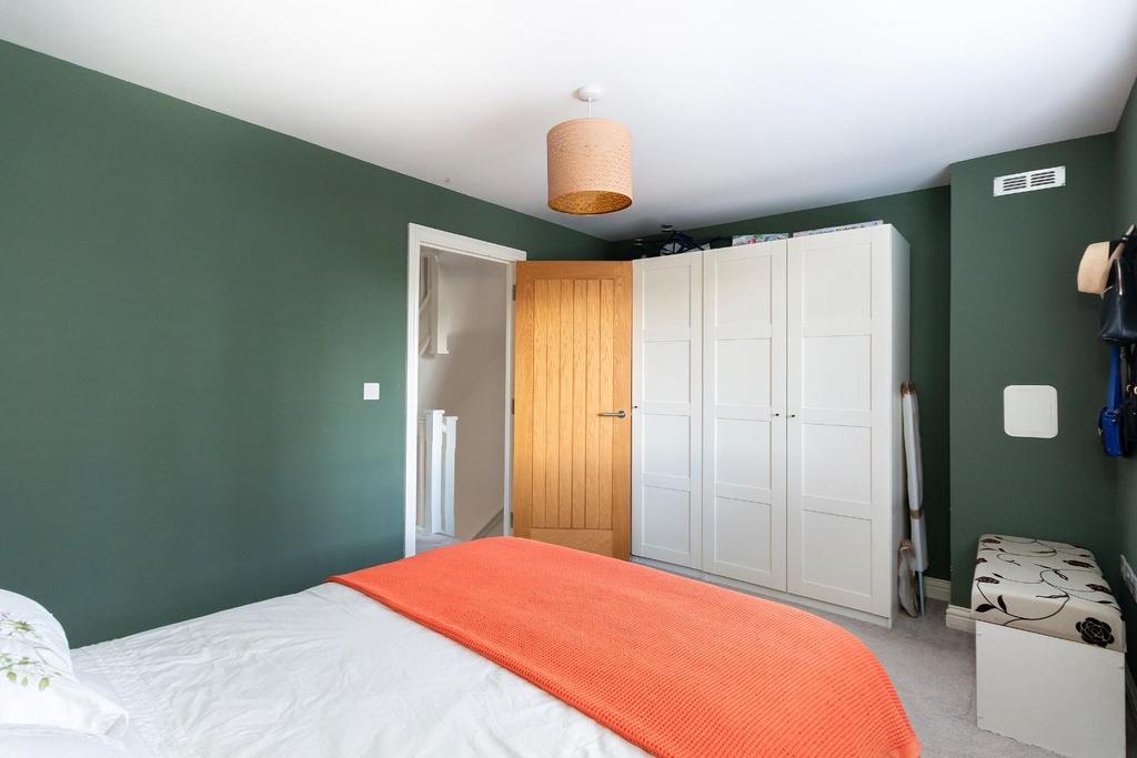0 S7 FRBR - Bedroom A.jpg