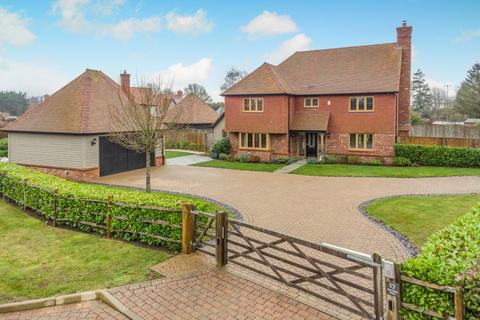 4 bedroom detached house for sale, Polo Field Drive, Canterbury, Kent