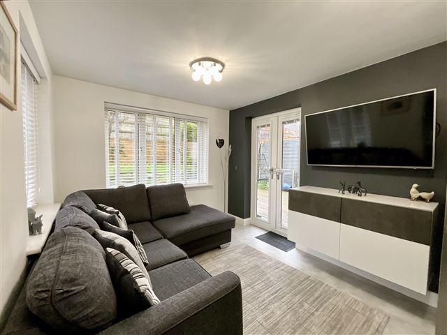 Open plan living/kitchen/dining area