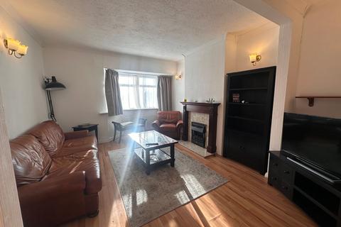 3 bedroom terraced house to rent, Northfields Road, London