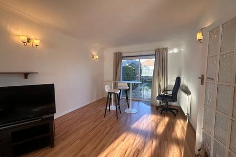 3 bedroom terraced house to rent, Northfields Road, London