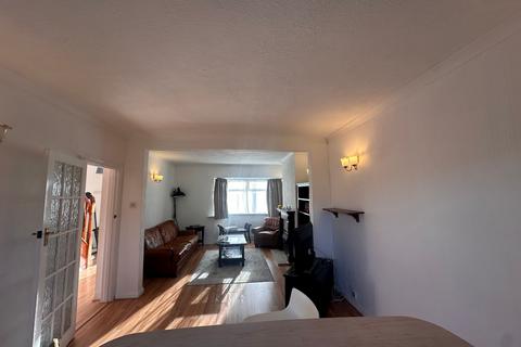 3 bedroom terraced house to rent, Northfields Road, London