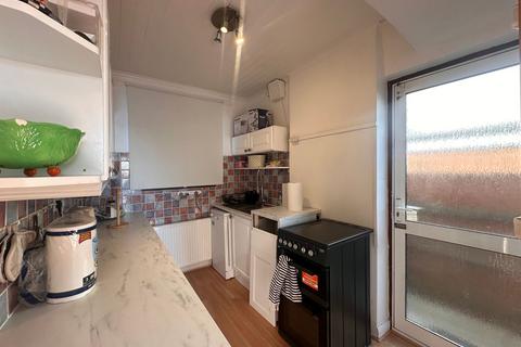 3 bedroom terraced house to rent, Northfields Road, London