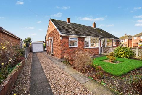 2 bedroom bungalow for sale, Deneside, Ossett, West Yorkshire