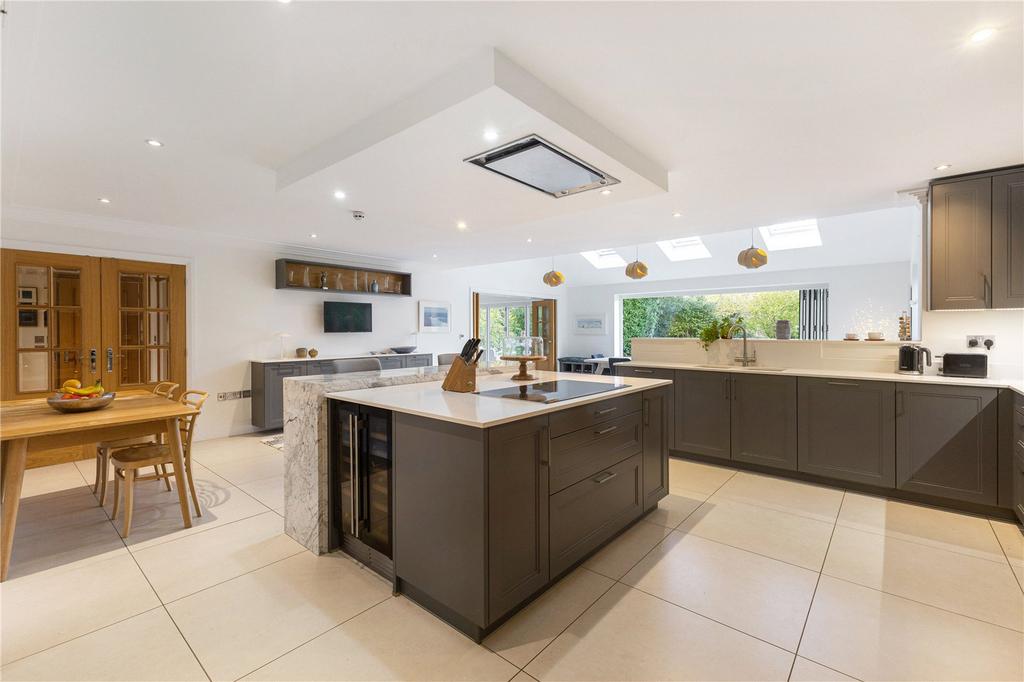 Kitchen/Dining