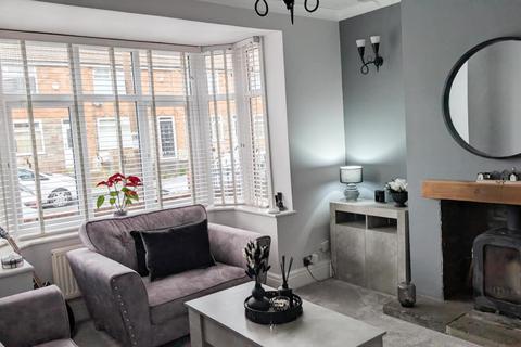 3 bedroom terraced house to rent, Bolton BL3