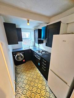 3 bedroom terraced house to rent, Fleeson Street, Rusholme, Manchester, M14