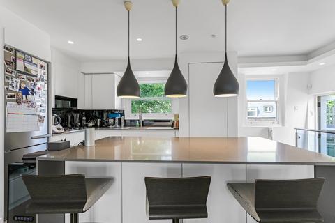 3 bedroom apartment for sale, Kempsford Gardens, SW5