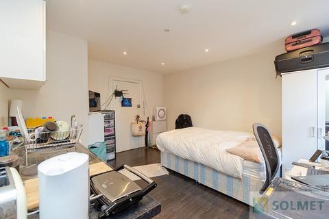 Studio to rent, North End Road, London W14