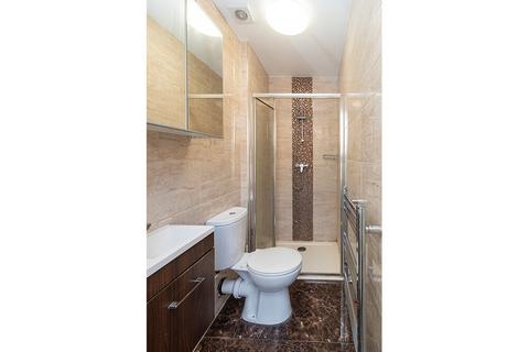 Studio to rent, North End Road, London W14