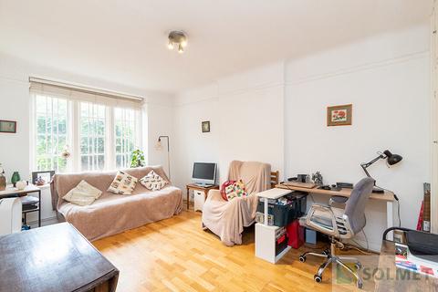 Ground floor flat to rent, Mortimer Crescent, London NW6