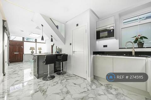 3 bedroom semi-detached house to rent, Glenthorne Road, Hammersmith, London, W6