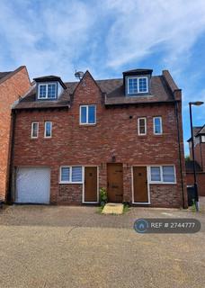 4 bedroom semi-detached house to rent, Butts Green, Westbrook, Warrington, WA5