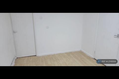 undefined, Snowshill Road, London, E12