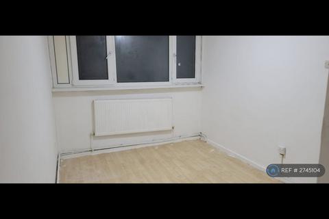 undefined, Snowshill Road, London, E12