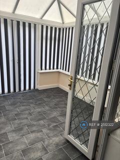 2 bedroom terraced house to rent, Ashton Road East, Failsworth, Manchester, M35