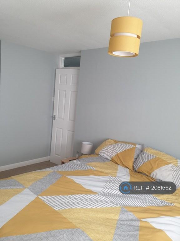 Double Bedroom (1)