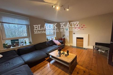 3 bedroom apartment to rent, SW2