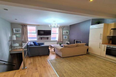 2 bedroom flat to rent, NW1