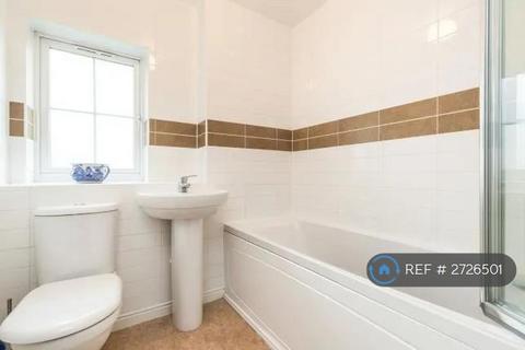 3 bedroom end of terrace house to rent, The Marish, Warwick, CV34
