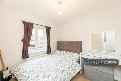 3 bedroom end of terrace house to rent, The Marish, Warwick, CV34