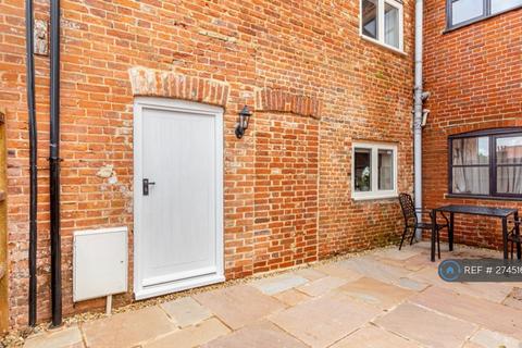 2 bedroom terraced house to rent, Holt Road, Cawston, Norwich, NR10