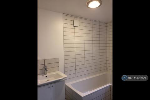 undefined, Whitehorse Lane, London, SE25