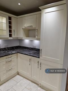 2 bedroom flat to rent, Yeomanry Close, Warwick, CV34