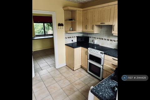 3 bedroom semi-detached house to rent, Beatty Road, Newport, NP19