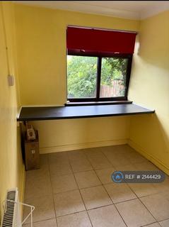 3 bedroom semi-detached house to rent, Beatty Road, Newport, NP19