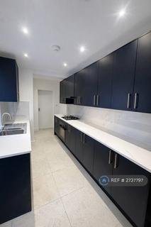 5 bedroom semi-detached house to rent, Cambridge Road, Hounslow, TW4