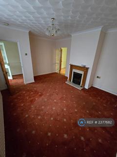2 bedroom semi-detached house to rent, Daiglen Drive, South Ockendon, RM15