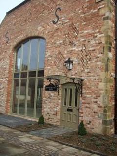 Office to rent, Alderton Rd Paulerspury NN12 7LS