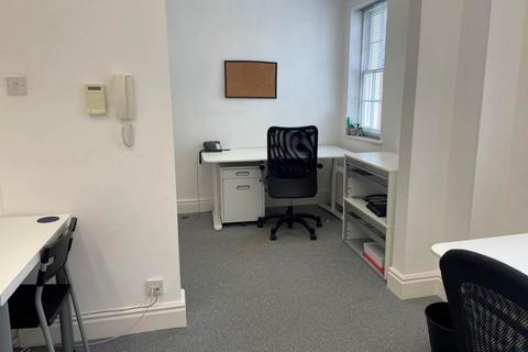 Office to rent, 23 The Parade Marlborough SN8 1NE