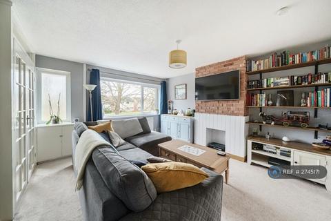 3 bedroom semi-detached house to rent, Mandarin Way, Cheltenham, GL50
