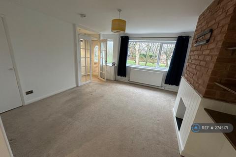 3 bedroom semi-detached house to rent, Mandarin Way, Cheltenham, GL50