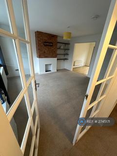3 bedroom semi-detached house to rent, Mandarin Way, Cheltenham, GL50