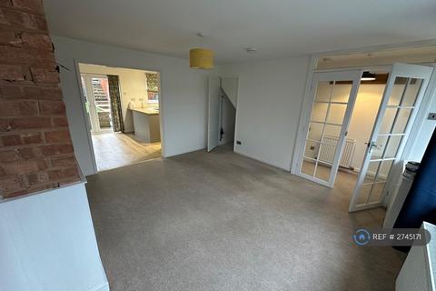 3 bedroom semi-detached house to rent, Mandarin Way, Cheltenham, GL50