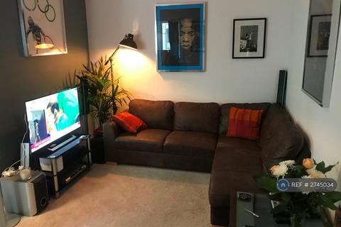2 bedroom flat to rent, Lower Rock Garden, Brighton, BN2