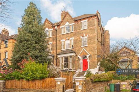4 bedroom flat to rent, Lyndhurst Road, London, NW3