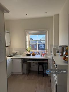 4 bedroom flat to rent, Lyndhurst Road, London, NW3