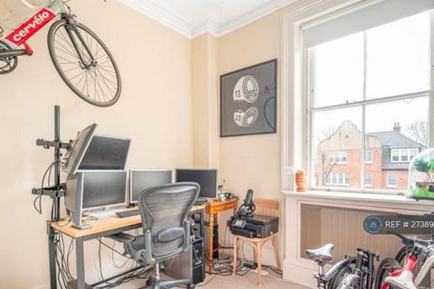 4 bedroom flat to rent, Lyndhurst Road, London, NW3
