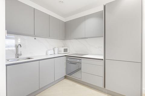 Studio to rent, Vonder Skies, New Horizons Court TW8