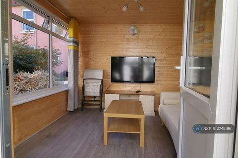 6 bedroom end of terrace house to rent, Inverness Road, Brighton, BN2