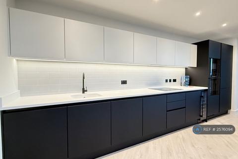 2 bedroom flat to rent, Trinity Way, Manchester, M3