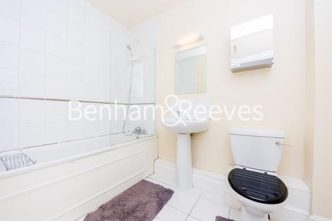 undefined, Earls Court Road, Kensington SW5