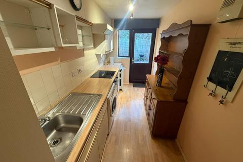 1 bedroom maisonette to rent, Pagette Way, Badgers Dene
