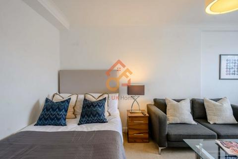 Studio to rent, 39 Hill Street, Mayfair, London W1J